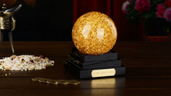 Quả cầu pha lê phong thủy đúc lá vàng