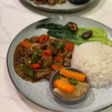 Cơm bò áp chảo tiêu đen