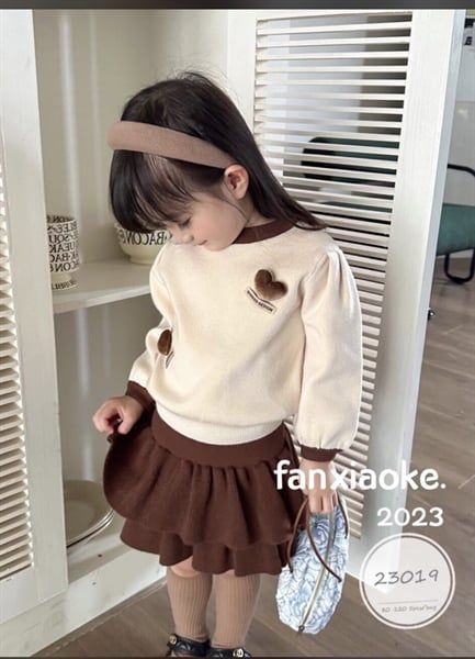  Bộ DT váy len đính tim kem nâu size 120 