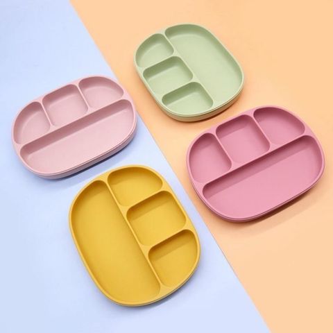  Khay ăn dặm silicon 4 ngăn kèm nắp có đế bám dính chống lật 