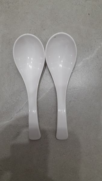  Thìa canh cho bé Thái Lan các màu 