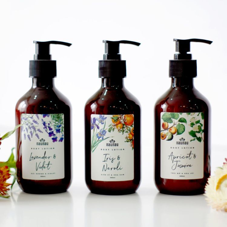 Sữa dưỡng thể NauNau Body lotion Apricot & Jasmine 300ml thẩm thấu nhanh, hương hoa Lài & Hoa Mơ
