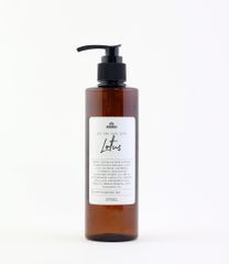 Sữa tắm thảo dược NauNau Lotus 250ml hương hoa sen dịu nhẹ thư thái