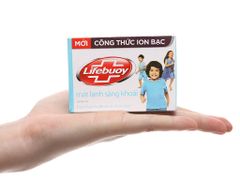 Bánh xà phòng Lifebuoy Mát lạnh sảng khoái 90g giúp bảo vệ khỏi vi khuẩn, mát lạnh sảng khoái với hương bạc hà.