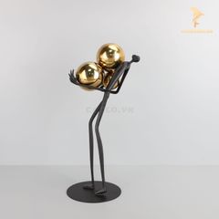 Trang Trí Để Bàn - Người Ôm Bóng