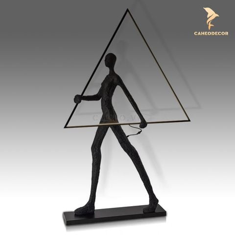 Tượng Đèn Trang Trí - Người Giữ Đèn Tam Giác