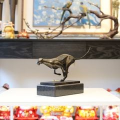 Tượng Đồng Báo Săn Mồi Phong Thủy - Biểu Tượng Quyền Lực