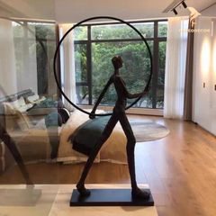 Tượng Đèn Trang Trí - Người Giữ Đèn Tròn