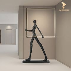 Tượng Đèn Trang Trí - Người Giữ Đèn Vuông