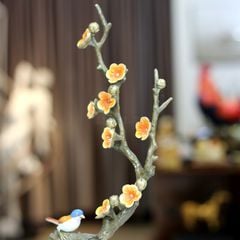 Bình Hoa Trang Trí - Cành Mận Nở Hoa Bằng Đồng