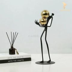 Trang Trí Để Bàn - Người Ôm Bóng