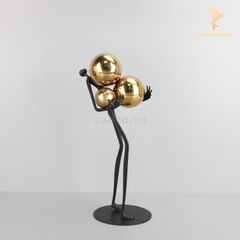 Trang Trí Để Bàn - Người Ôm Bóng