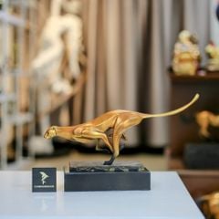 Tượng Đồng Báo Săn Mồi Phong Thủy - Biểu Tượng Quyền Lực
