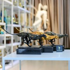 Tượng Đồng Báo Săn Mồi Phong Thủy - Biểu Tượng Quyền Lực