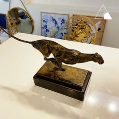 Tượng Đồng Báo Săn Mồi Phong Thủy - Biểu Tượng Quyền Lực