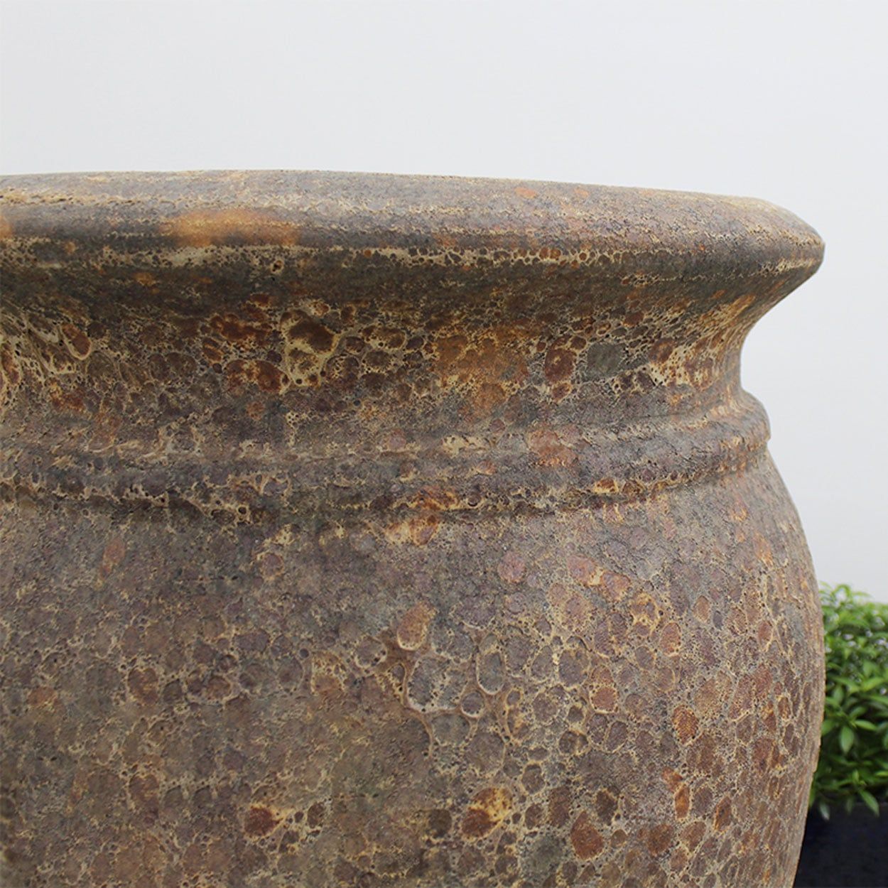  Antique-Inspired Ceramic Vase Planter | AUV027 