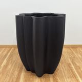  Elegant Matte Black Pots Planter | AUFS121 