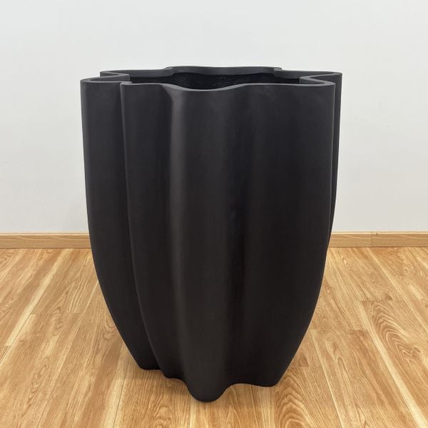 Elegant Matte Black Pots Planter AUFS121 - 1