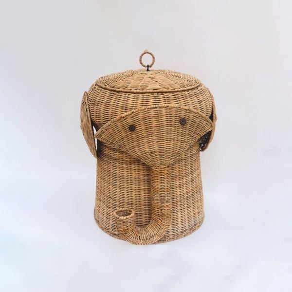 Elephant-Shaped Rattan Storage Basket AUW025