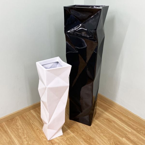Geometric Faceted Fiberglass Planter AUFS100 - 1