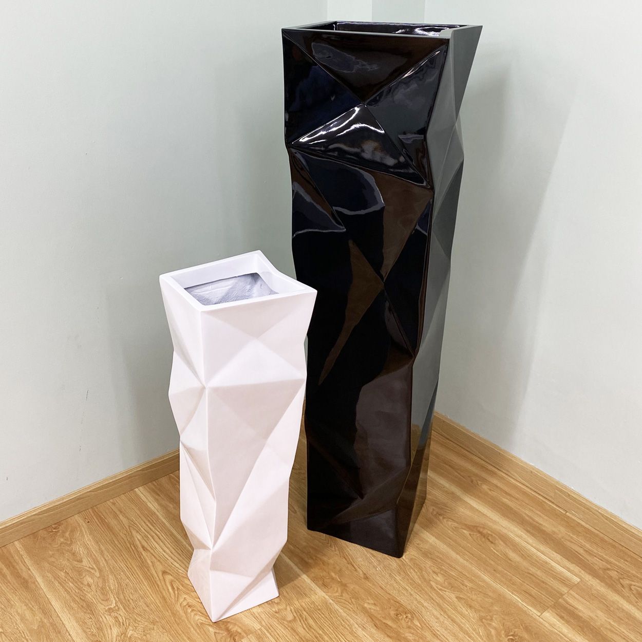  Geometric Faceted Fiberglass Planter | AUFS100 