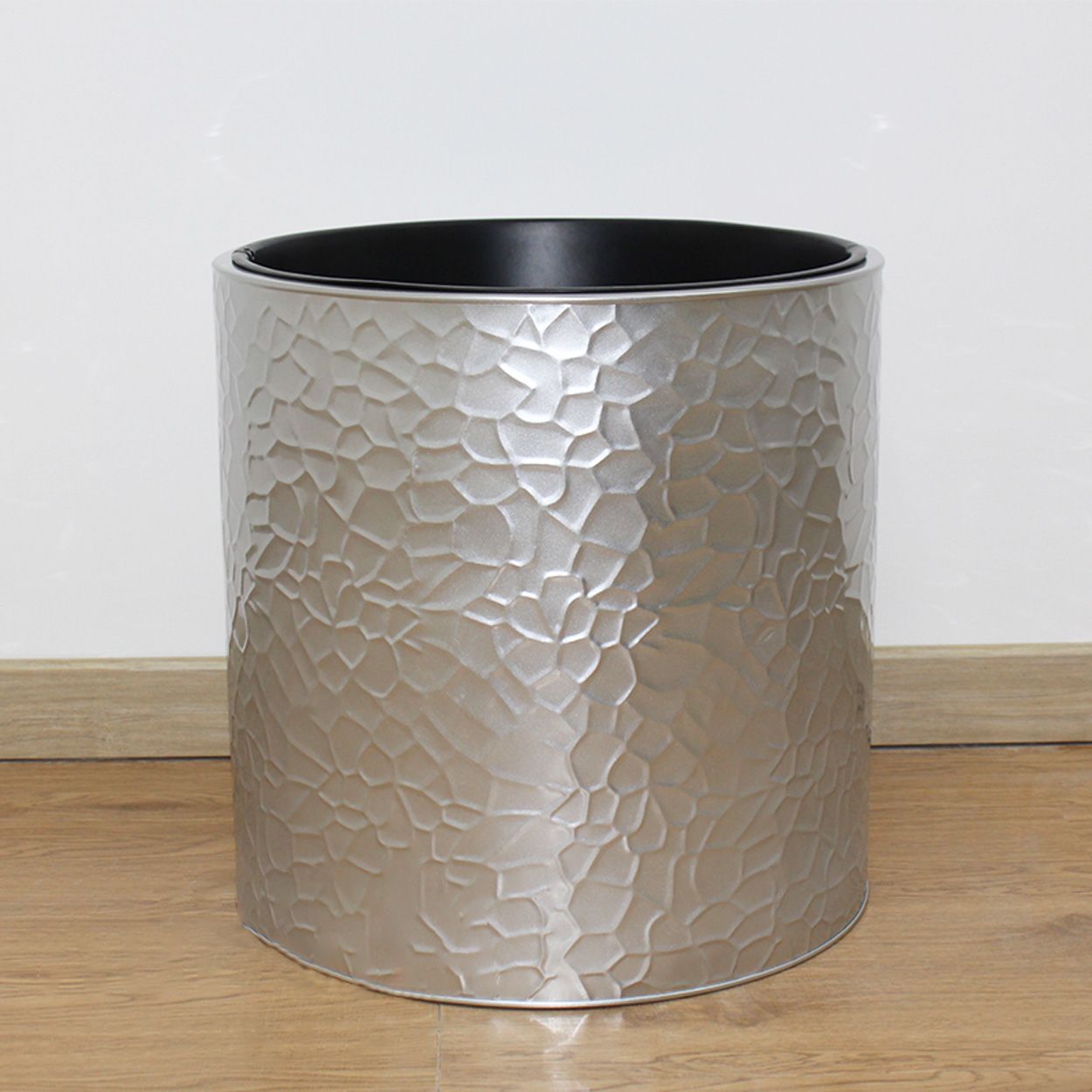  Hammered Silver Cylindrical Planter | AUM013 