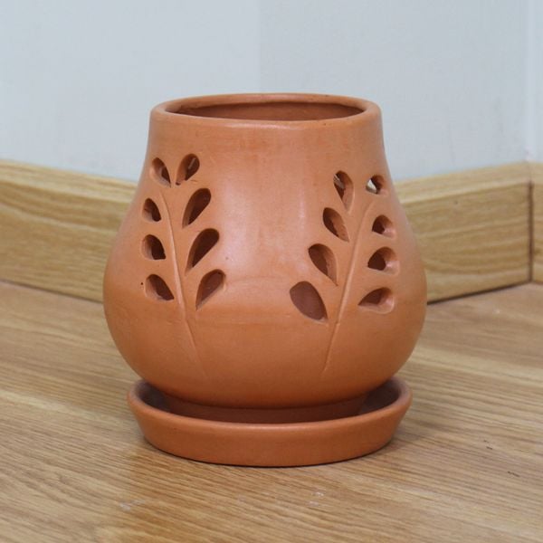 Leaf Cutout Terracotta Planter with Saucer AUT036 - 1