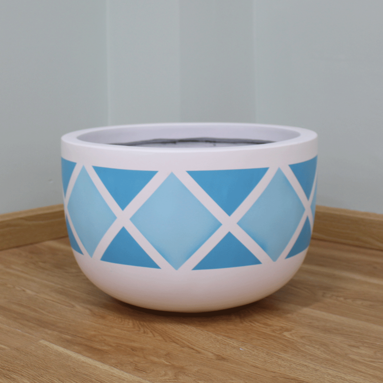  Low Round Lightweight Concrete Planter | AUFC017 