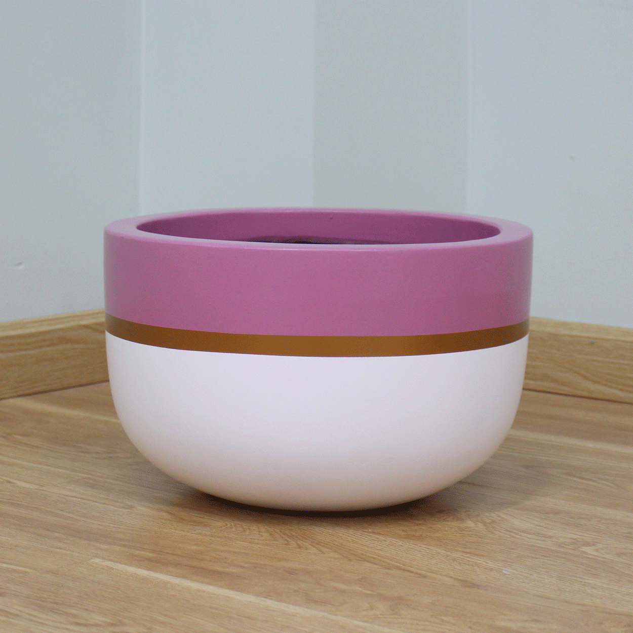  Low Round Lightweight Concrete Planter | AUFC017 