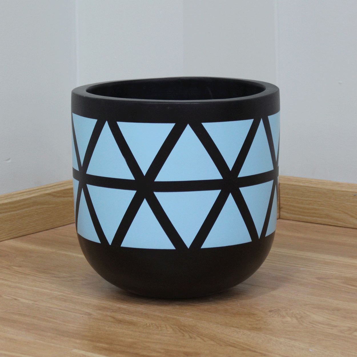  Round Egg Painted Fibercement Planter | AUFC018 