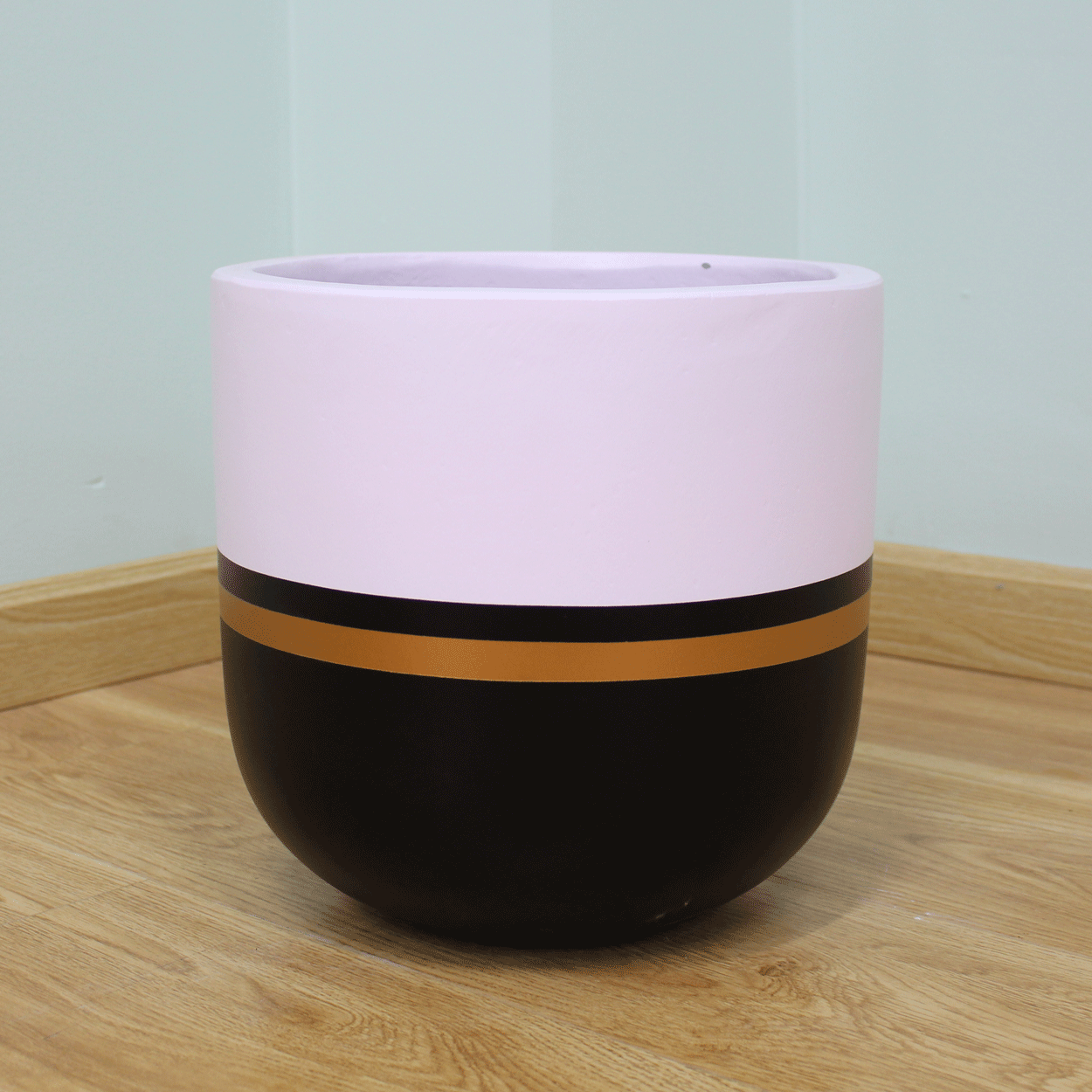  Round Egg Painted Fibercement Planter | AUFC018 