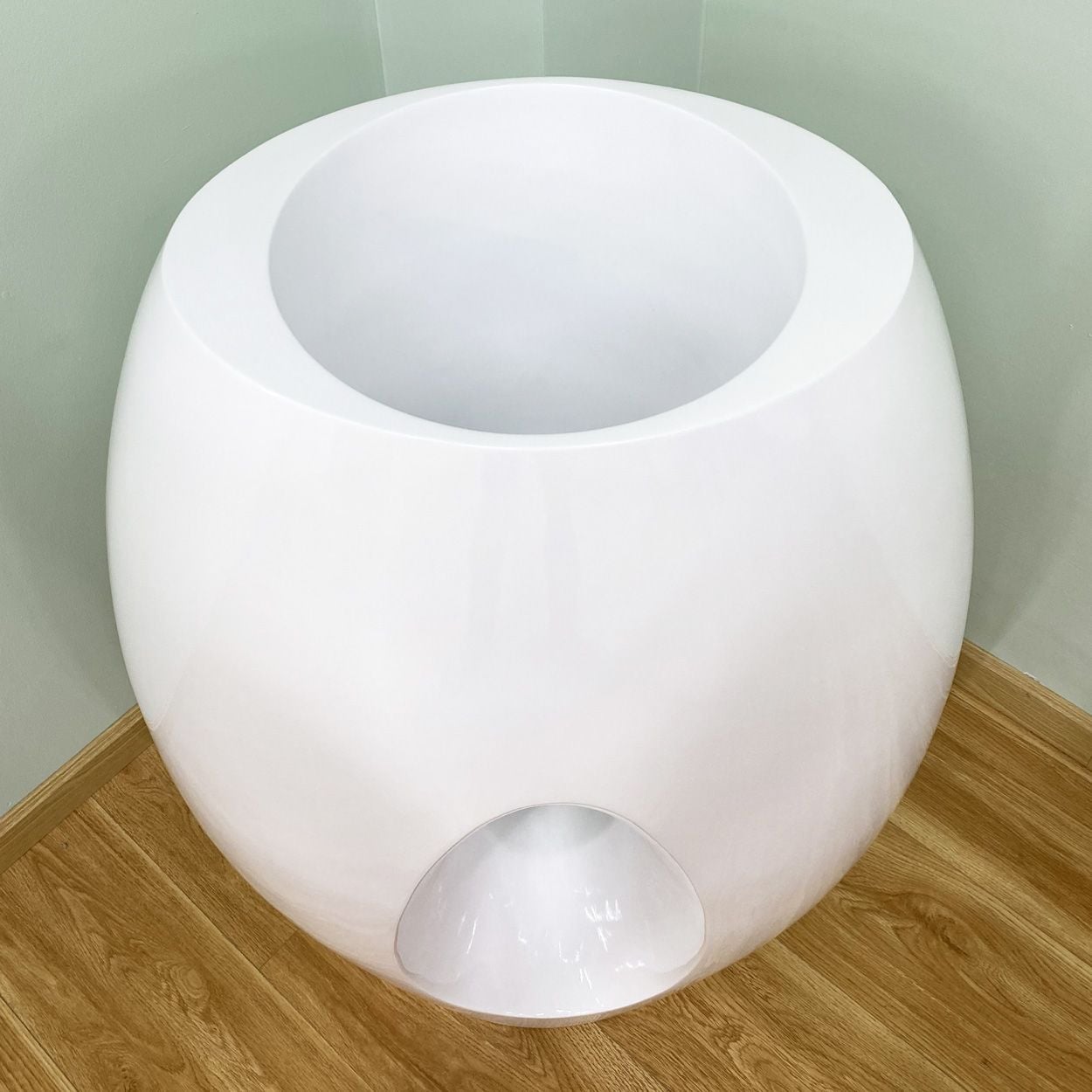  Sculptural Modern Fiberglass Planter | AUFS093 