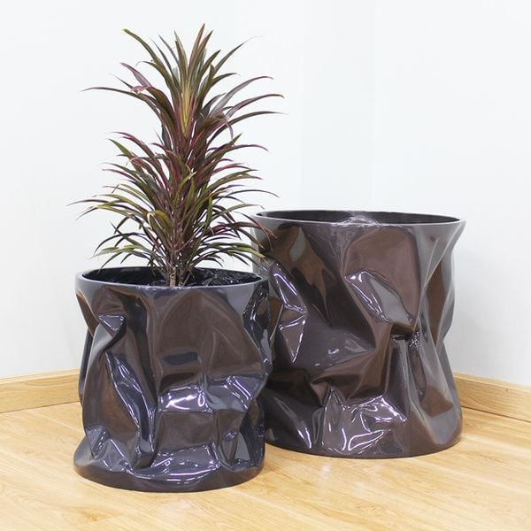 Sleek Black Trash Bins Pots Planter AUFS097 - 1