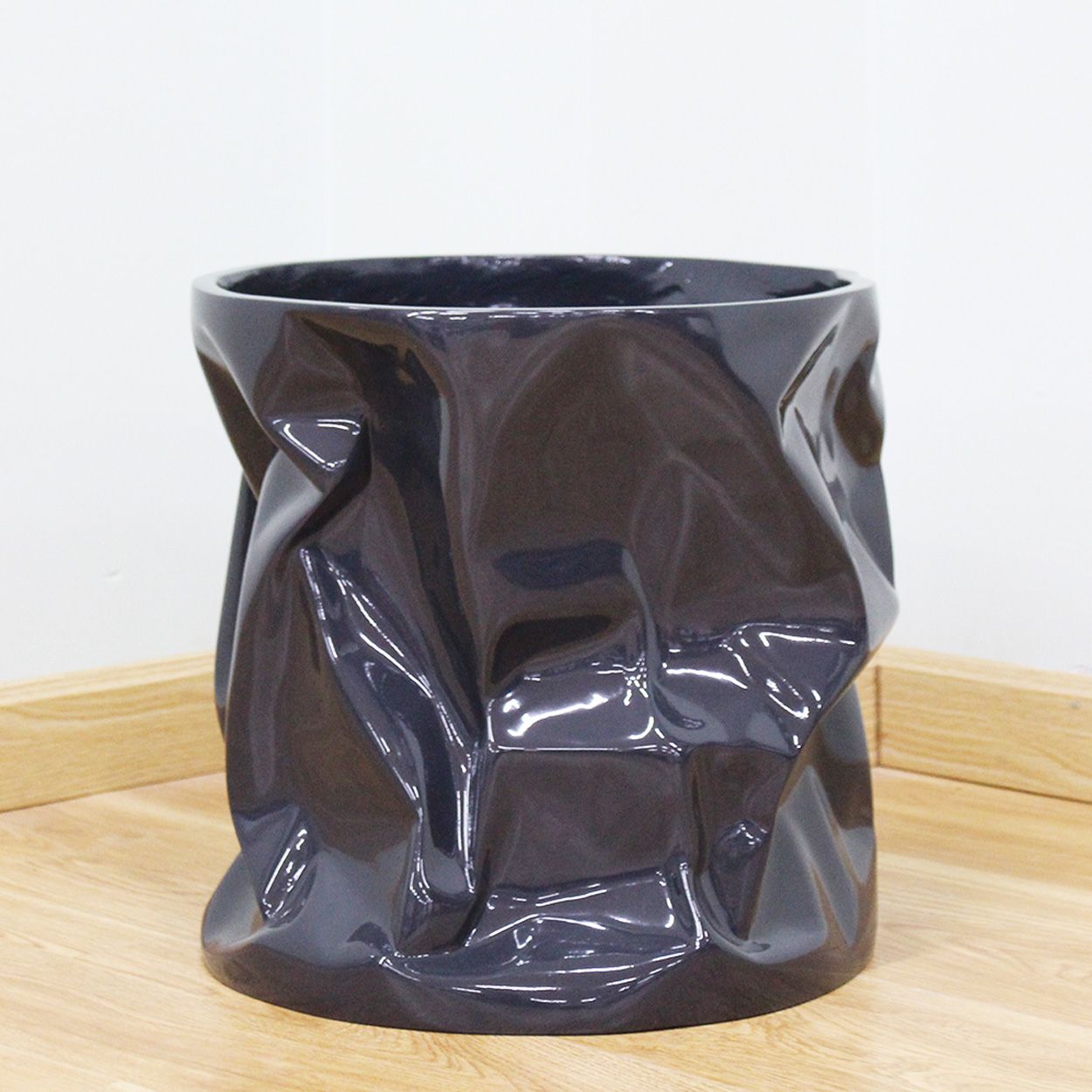  Sleek Black Trash Bins Pots Planter | AUFS097 