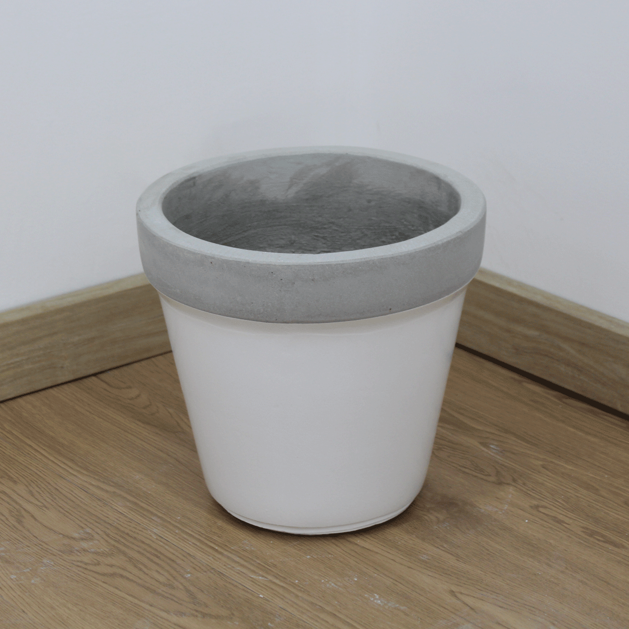  Tapered Lightweight Concrete Planter | AUFC015 