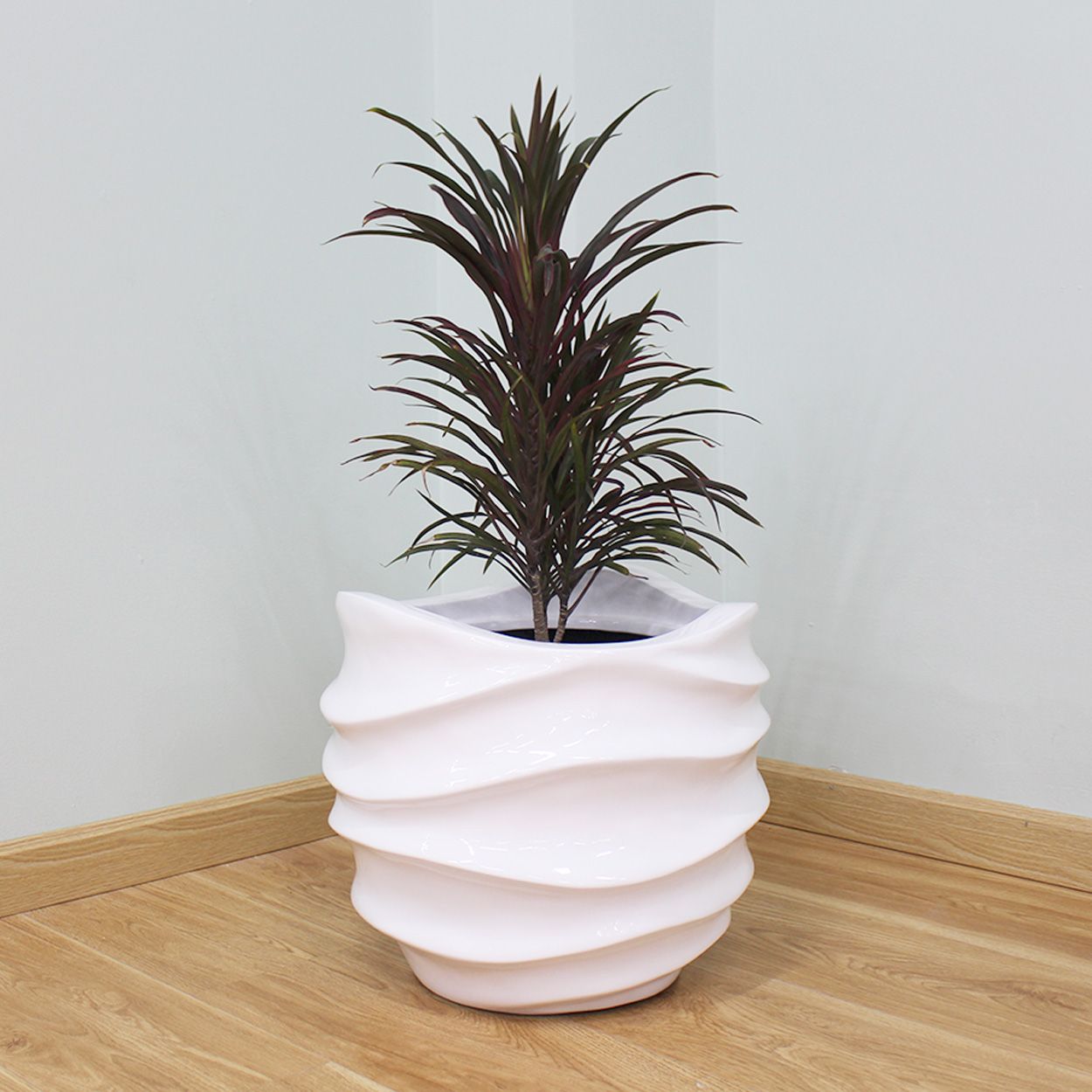  White Round With Wavy Pattern Pots Planter | AUFS109 