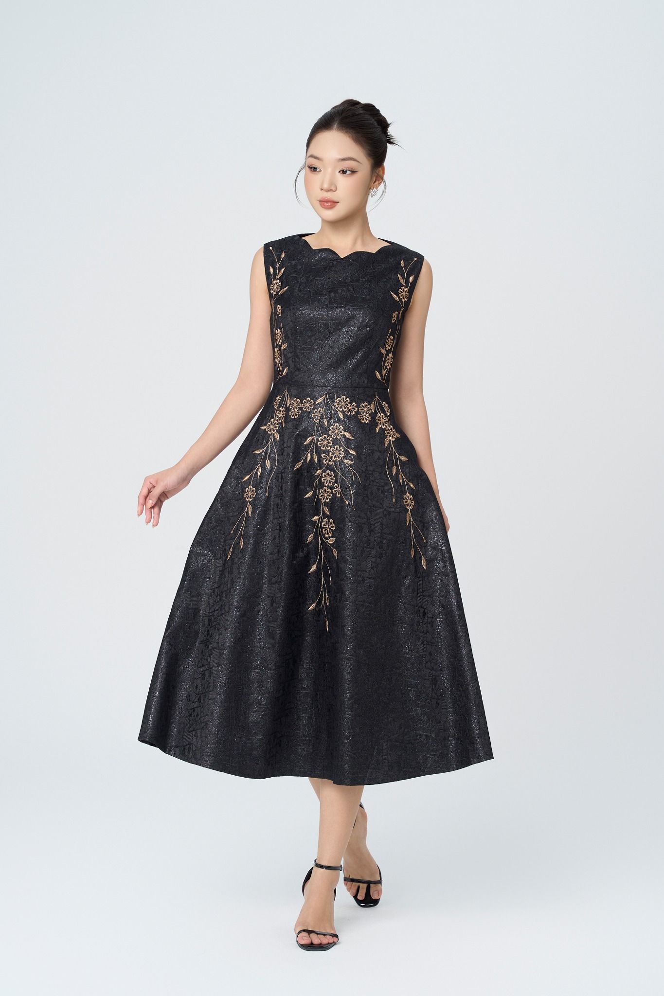 ĐẦM TIỆC THÊU HOA D10212