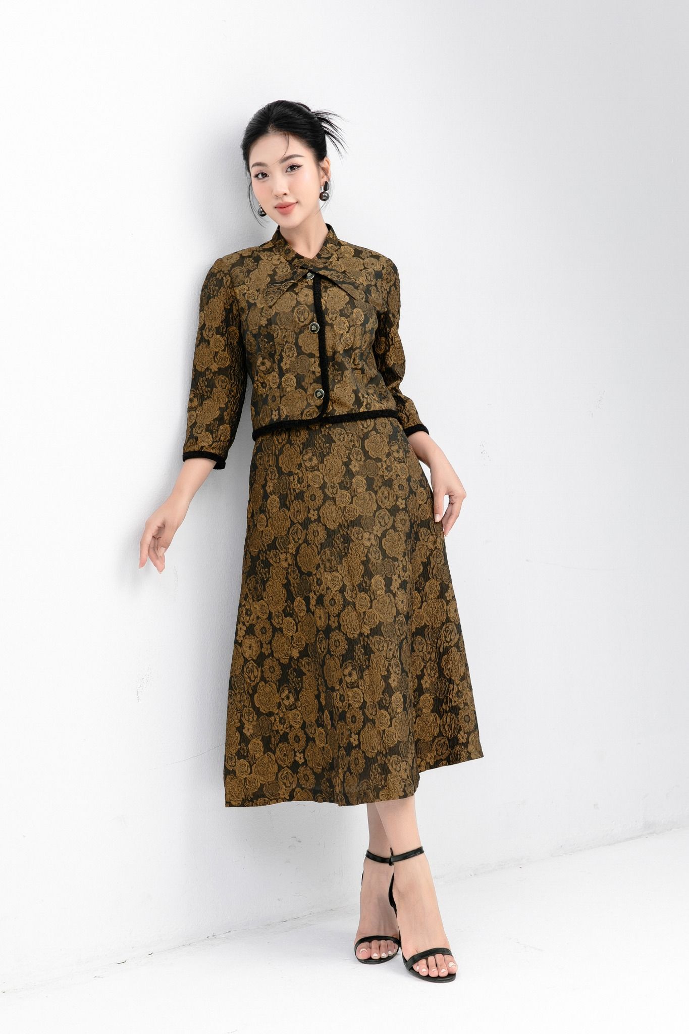 CHÂN VÁY GẤM HOA Z09802