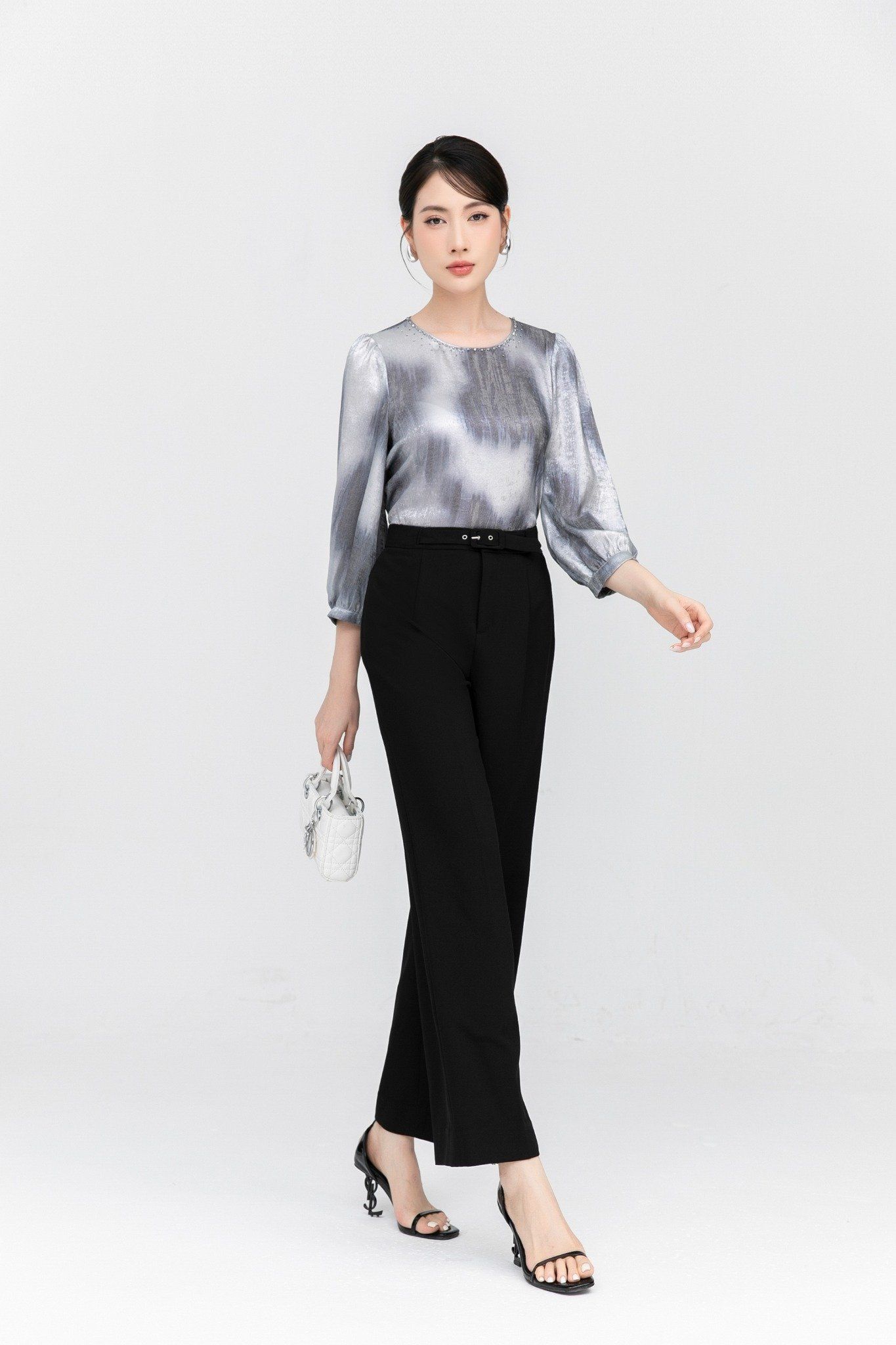 SƠ MI CỔ ĐÍNH CƯỜM SM09272