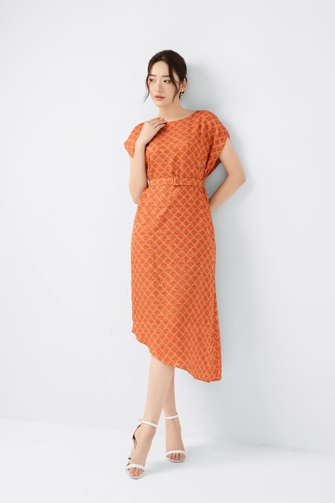 ĐẦM CAM HỌA TIẾT KÈM ĐAI D05382