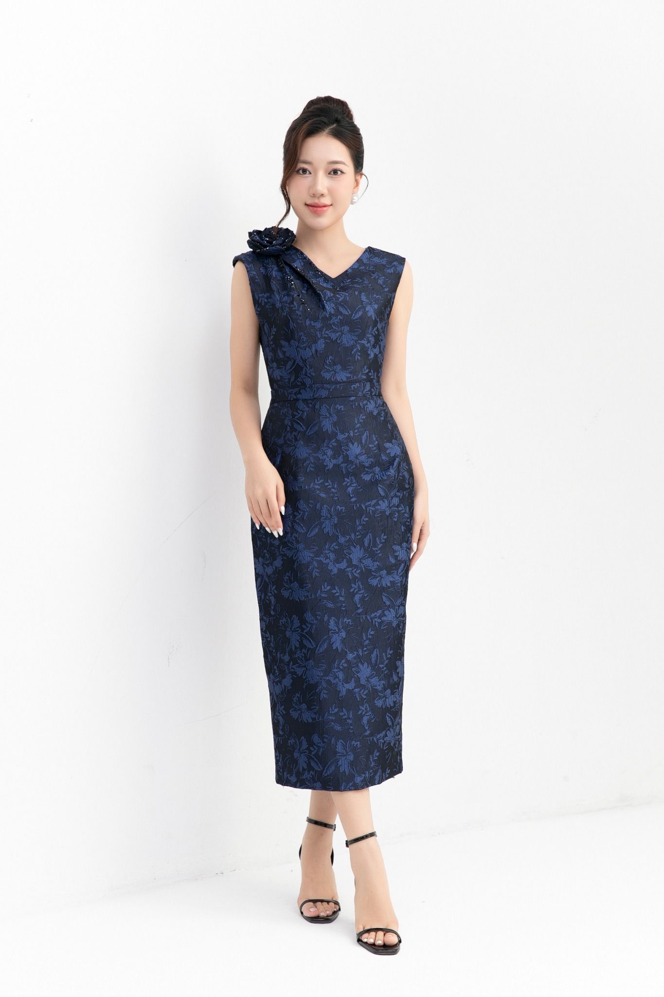 ĐẦM TIỆC GẤM HOA XANH D08112