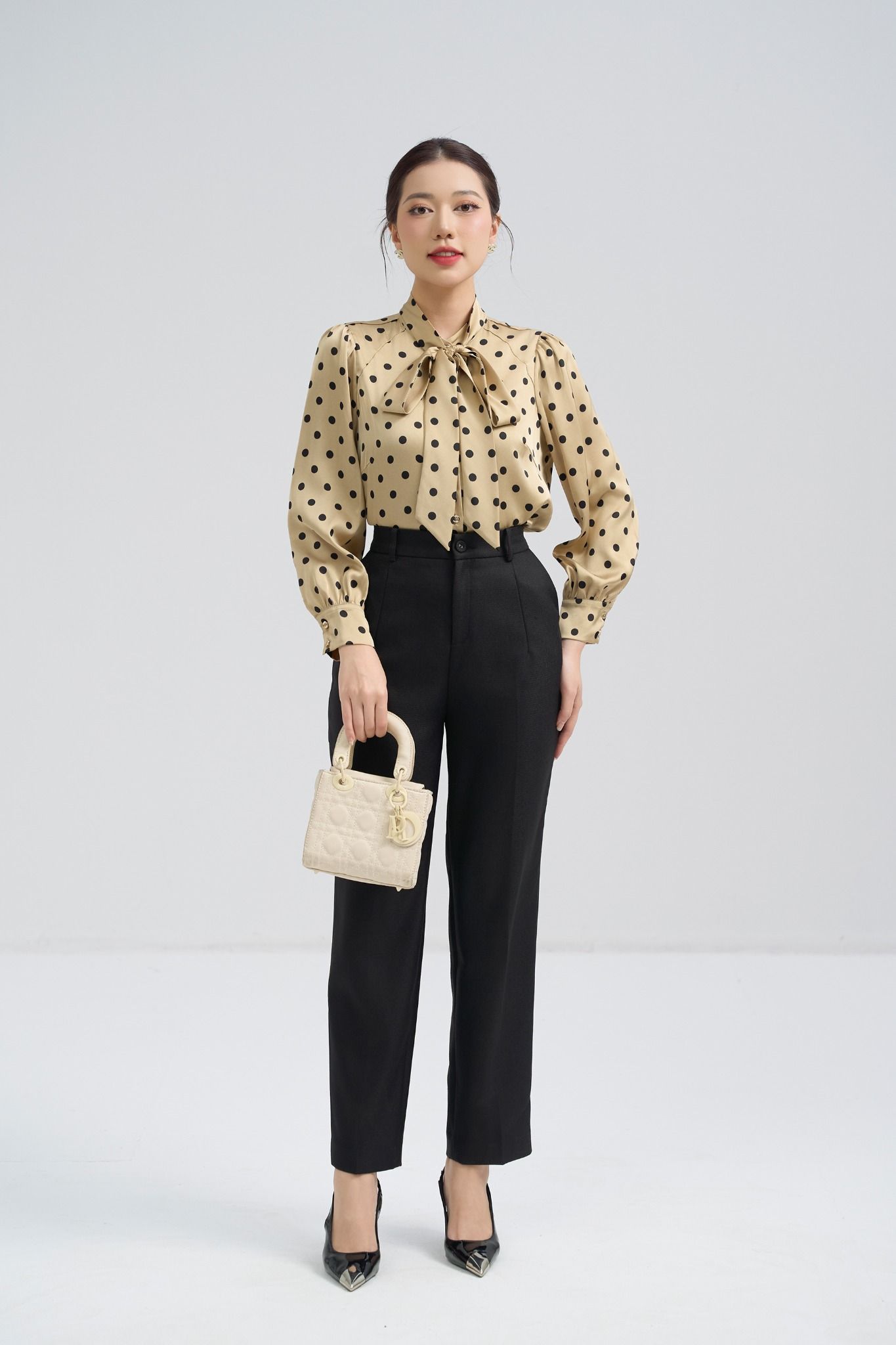 SƠ MI CHẤM BI SM13002