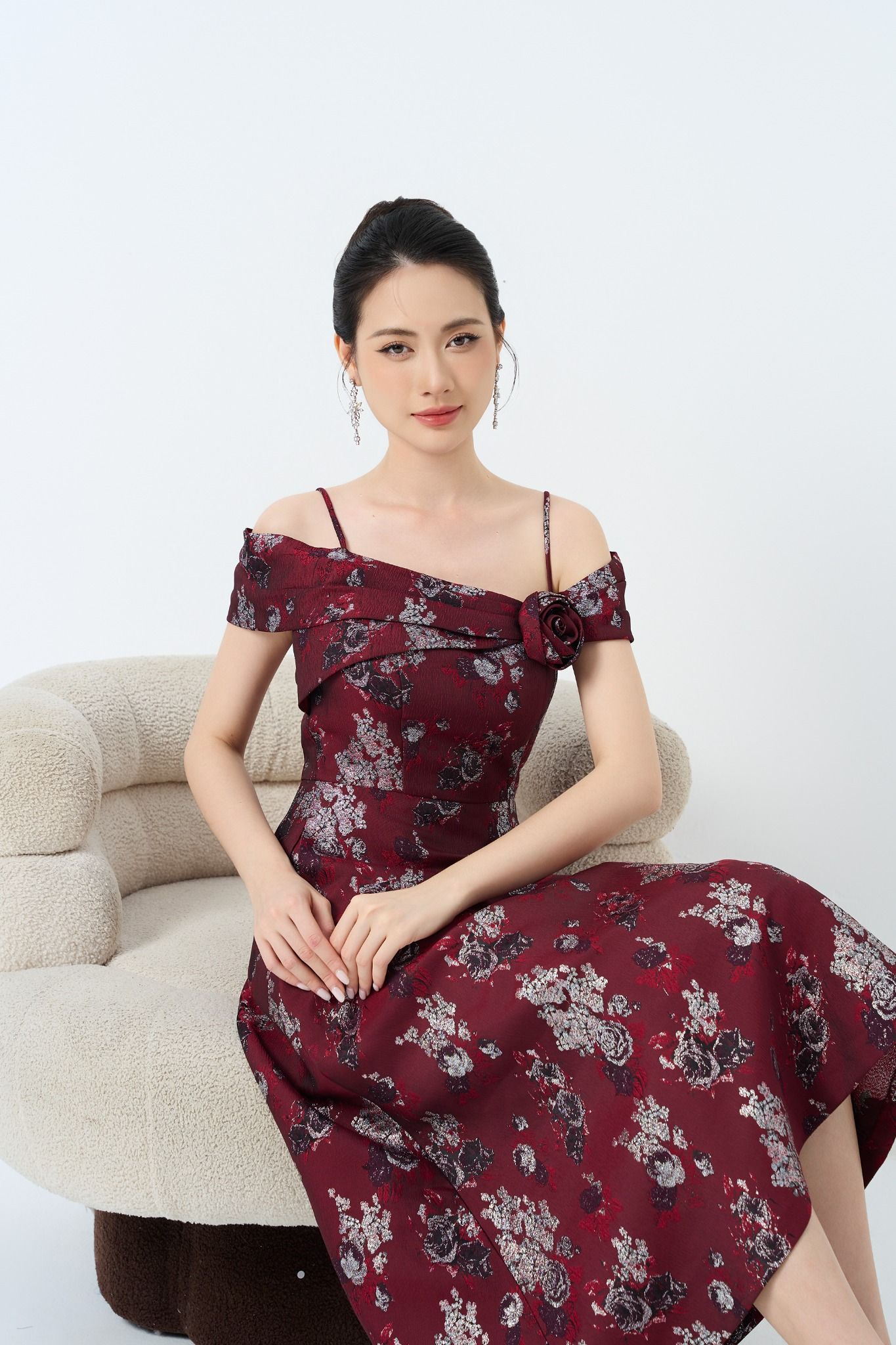 ĐẦM TIỆC TRỄ VAI D08812