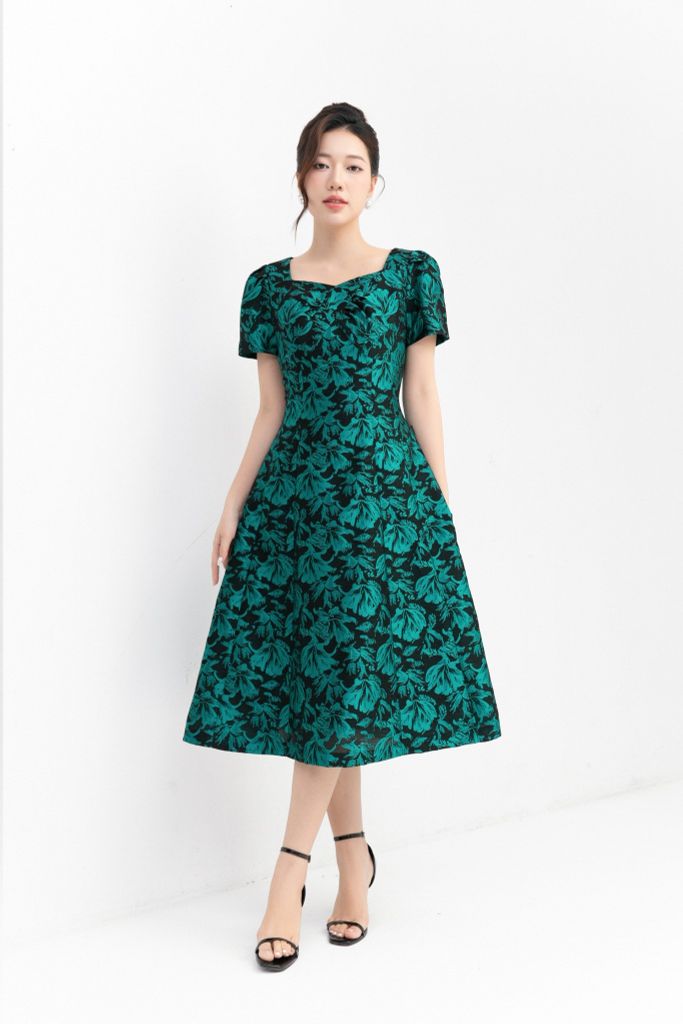 ĐẦM TIỆC GẤM HOA D10552