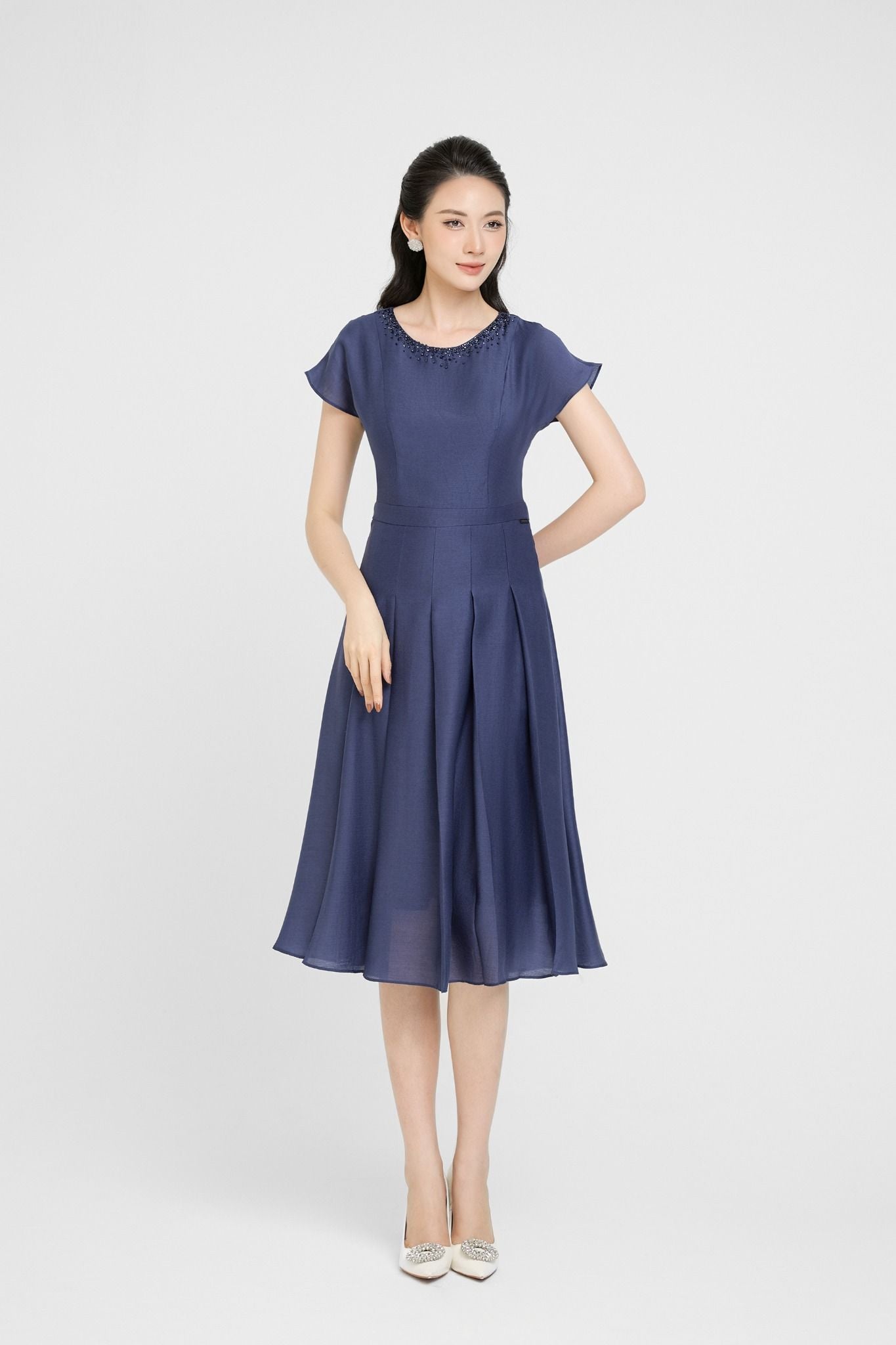 ĐẦM THIẾT KẾ ĐÍNH CƯỜM D05082