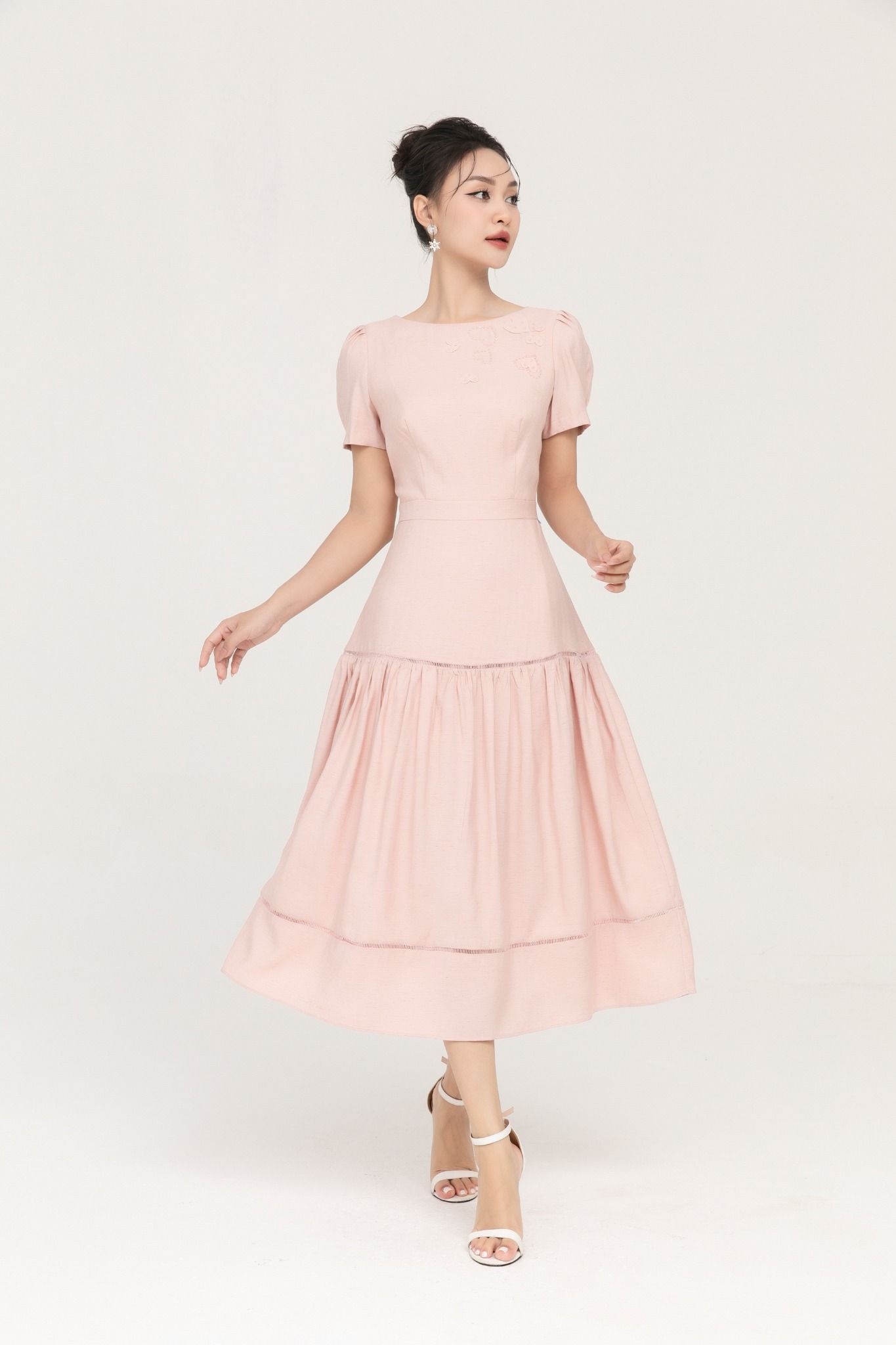 ĐẦM HỒNG THIẾT KẾ ĐÍNH CƯỜM D03112