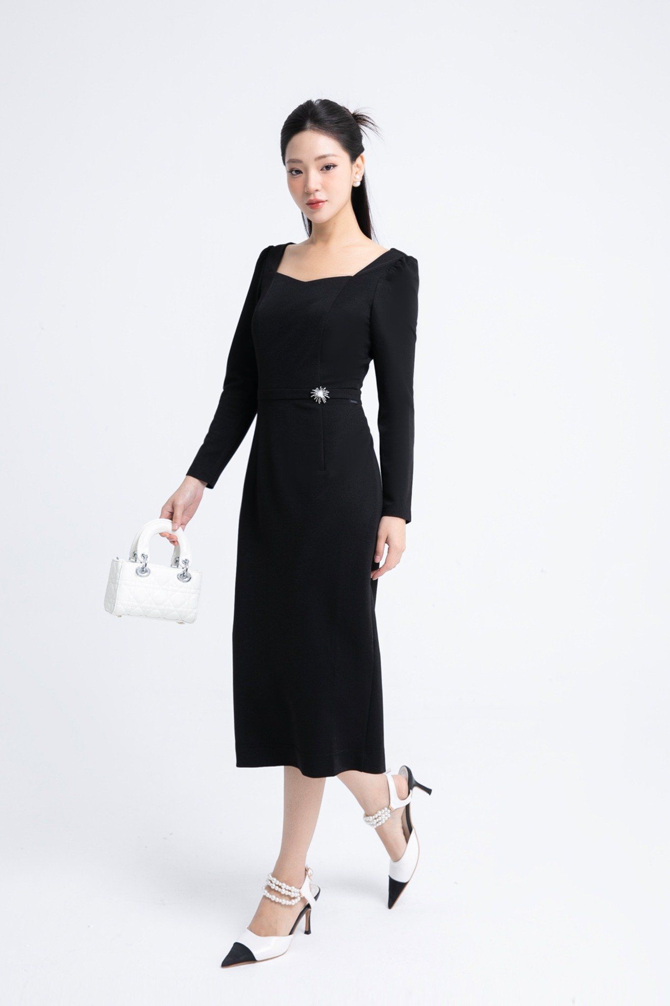 ĐẦM ÔM VAI BÔNG D13392