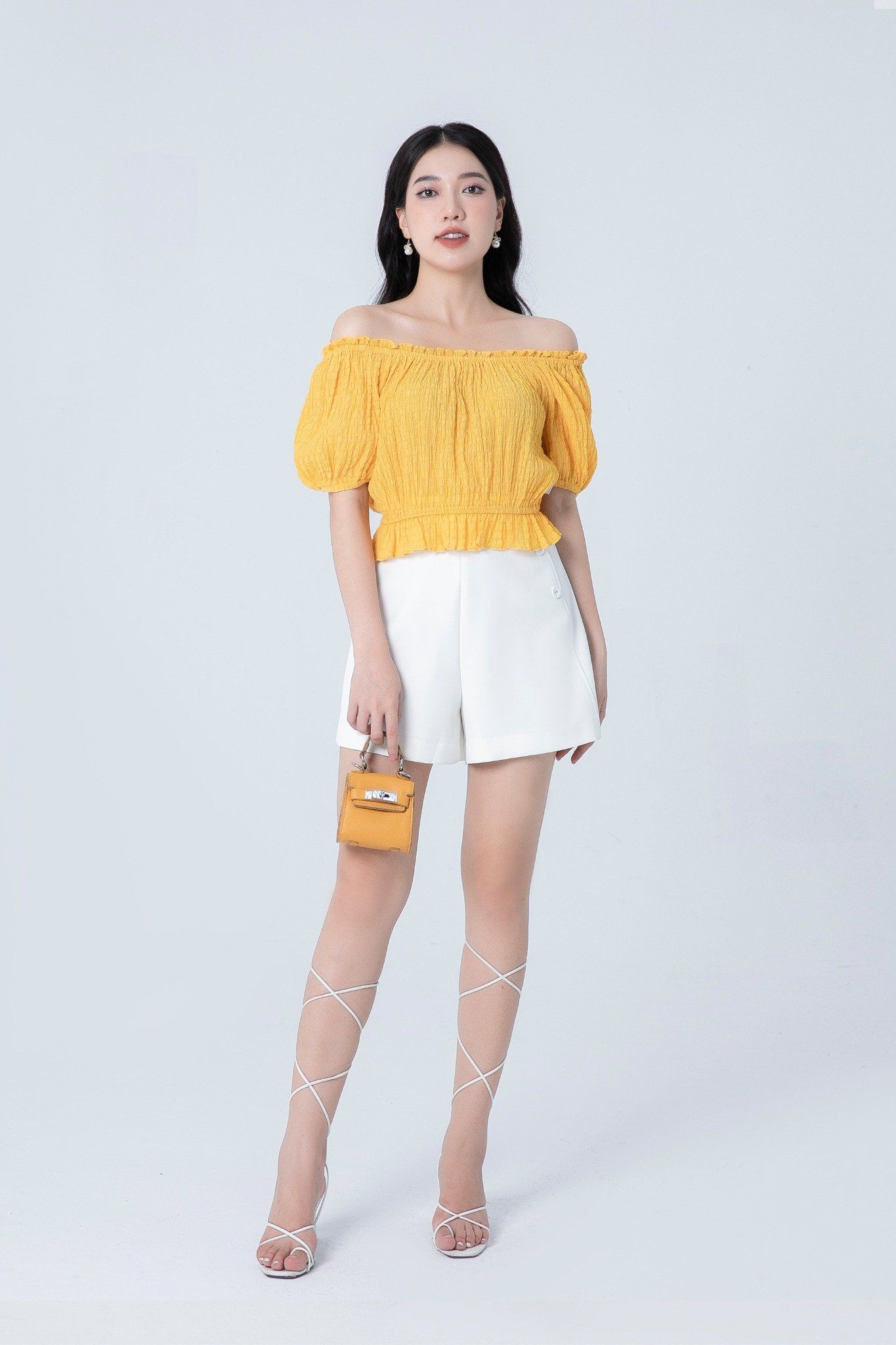 Thời trang Thu 2018 Sơ mi tay phồng cổ điển dành cho các cô nàng công sở