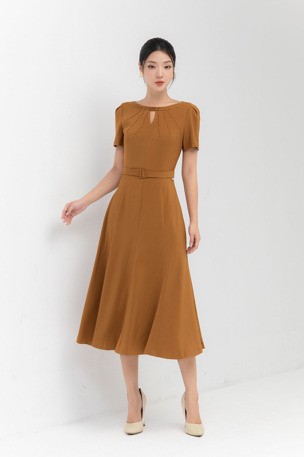 ĐẦM THIẾT KẾ ĐÍNH CƯỜM D06232