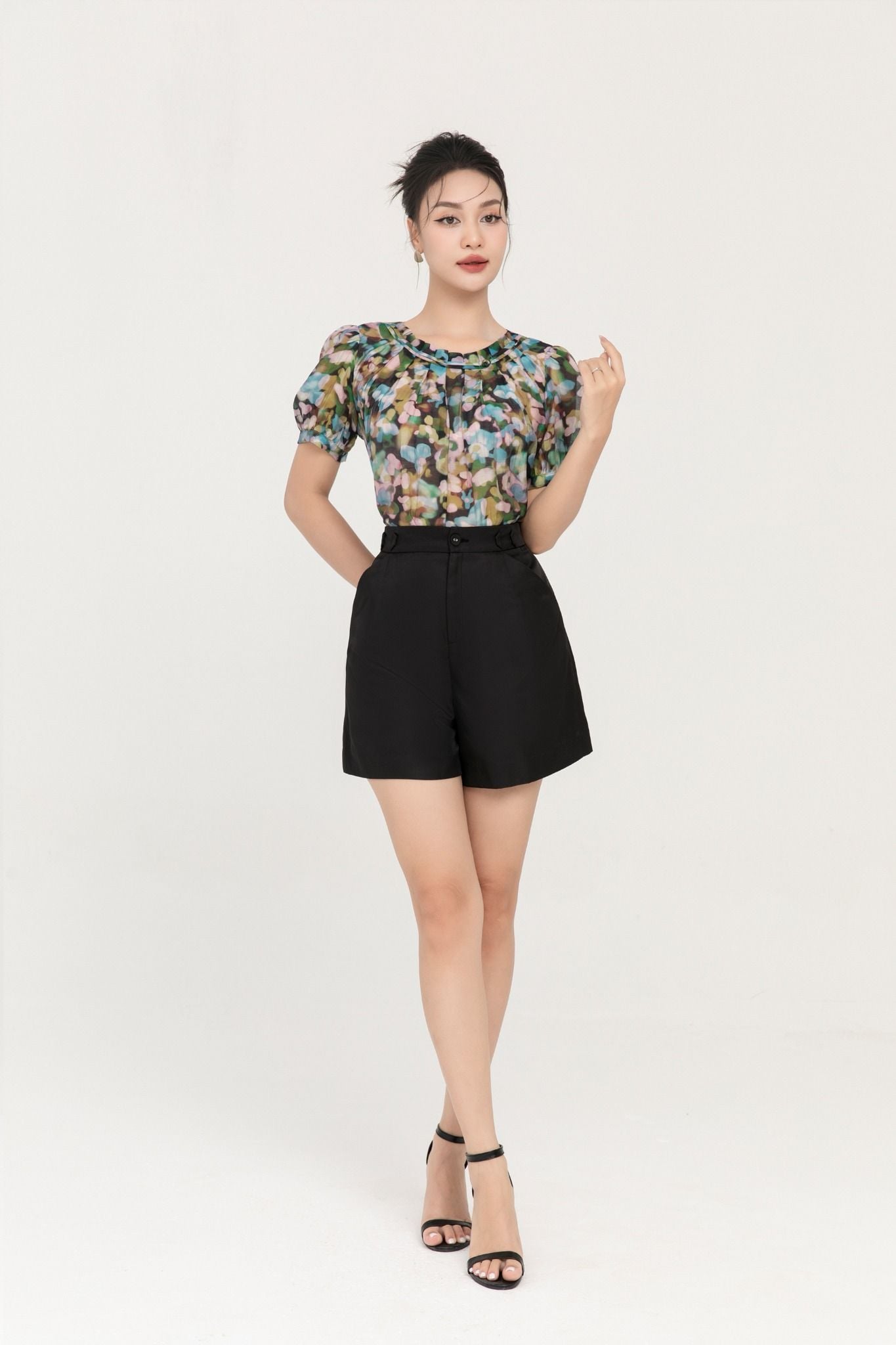 QUẦN SHORT THIẾT KẾ Q03962